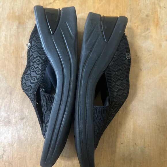 Bzees Desire Sandals Women's 9W Black Comfort Elastic Cross Strap Wedge Slide - Picture 7 of 13